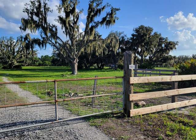 Property at 9811 Linda Sweat Trl, Wimauma, FL 33598, 2 beds, 1 bath
