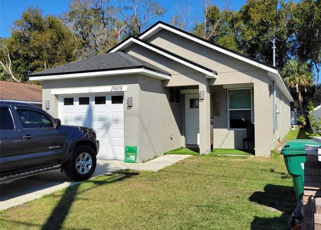 Property at 1909 Bates Ave, Eustis, FL 32726, 3 beds, 2 baths