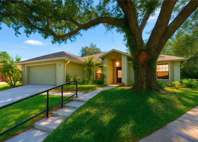 Property at 608 Chautauqua Dr, Mount Dora, FL 32757, 2 beds, 2 baths