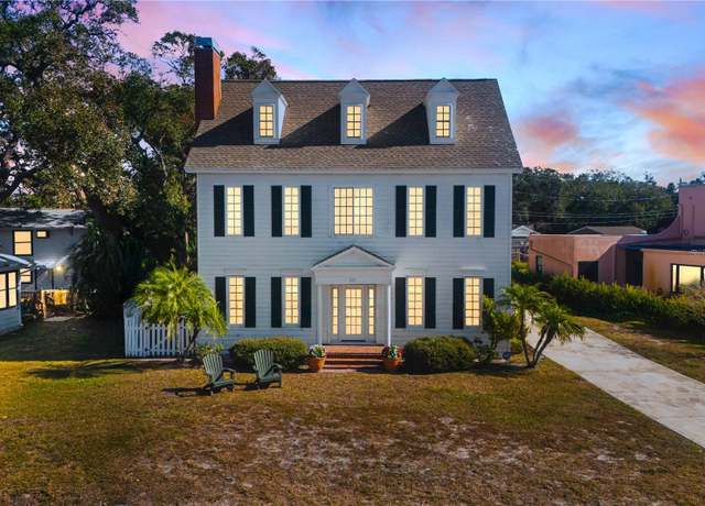 Property at 55 Edgewater Dr, Dunedin, FL 34698, 3 beds, 2.5 baths