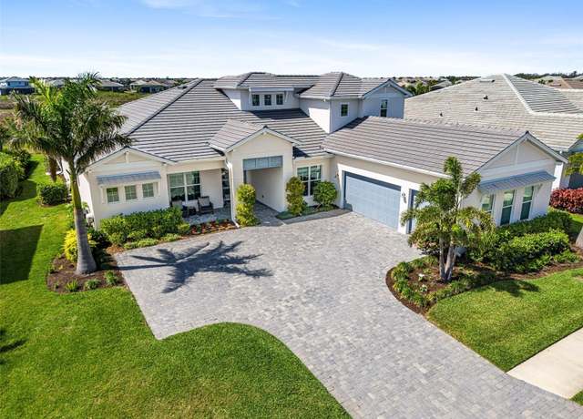 Property at 7928 Redonda Loop, Bradenton, FL 34202, 4 beds, 5.5 baths