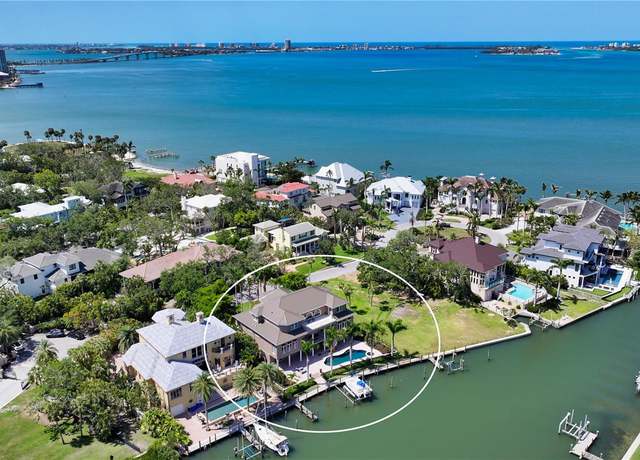 Property at 975 Whitakers Ln, Sarasota, FL 34236, 5 beds, 4.5 baths