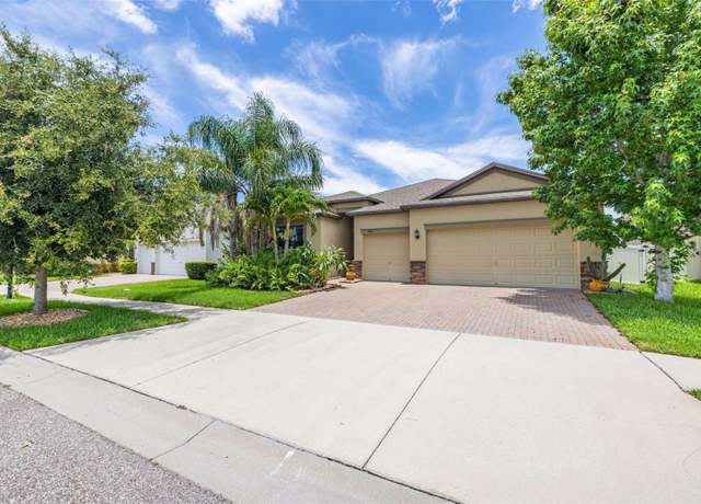 Property at 9860 Smarty Jones Dr, Ruskin, FL 33573, 4 beds, 3 baths