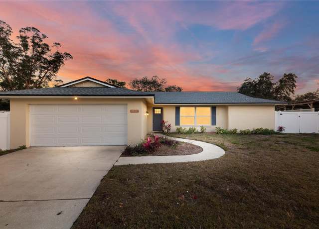 Property at 13344 Sorrento Dr, Largo, FL 33774, 4 beds, 2 baths