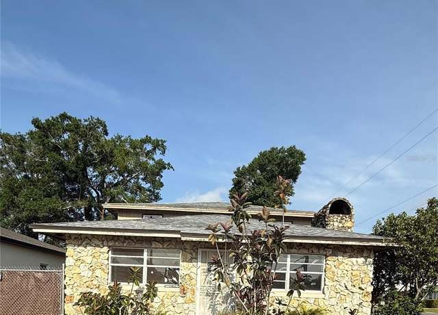 Property at 702 Willie Mays Pkwy, Orlando, FL 32811, 4 beds, 2 baths