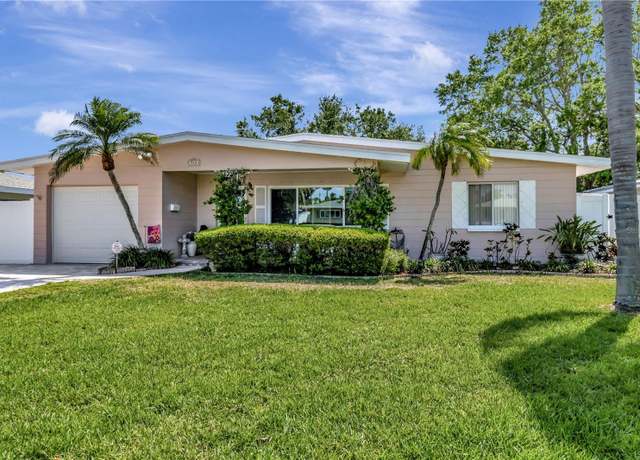 Property at 940 43rd Ave NE, St Petersburg, FL 33703, 3 beds, 1.5 baths
