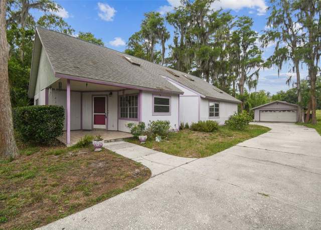 Property at 8755 Marigold Dr, New Port Richey, FL 34654, 3 beds, 2.5 baths