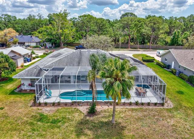 Property at 4487 Glebe Farm Rd, Sarasota, FL 34235, 3 beds, 3 baths
