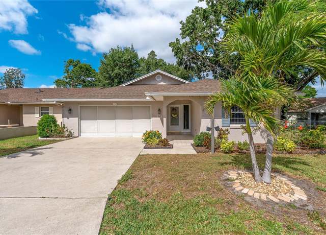 Property at 1447 Kingfish Ln, Winter Haven, FL 33884, 2 beds, 2 baths