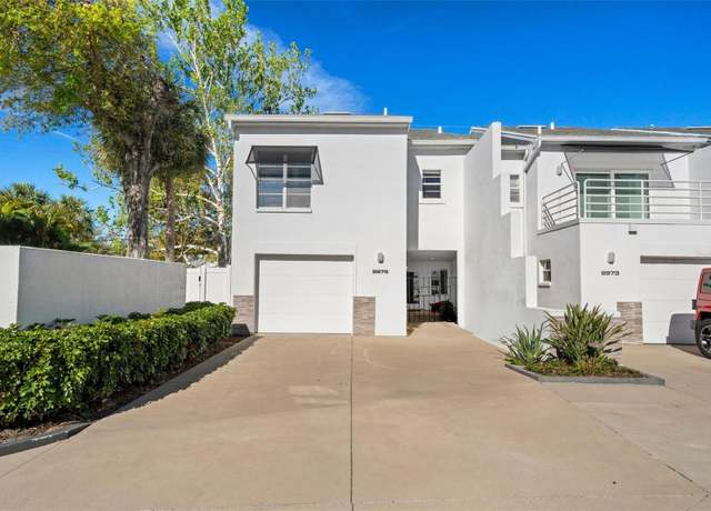 Property at 2975 W Knights Ave, Tampa, FL 33611, 3 beds, 2.5 baths