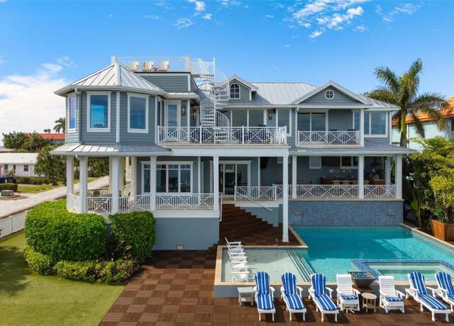 Property at 110 10th St S, Bradenton Beach, FL 34217, 7 beds, 6 baths