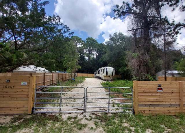 Property at 16067 SE 13th St, Ocklawaha, FL 32179