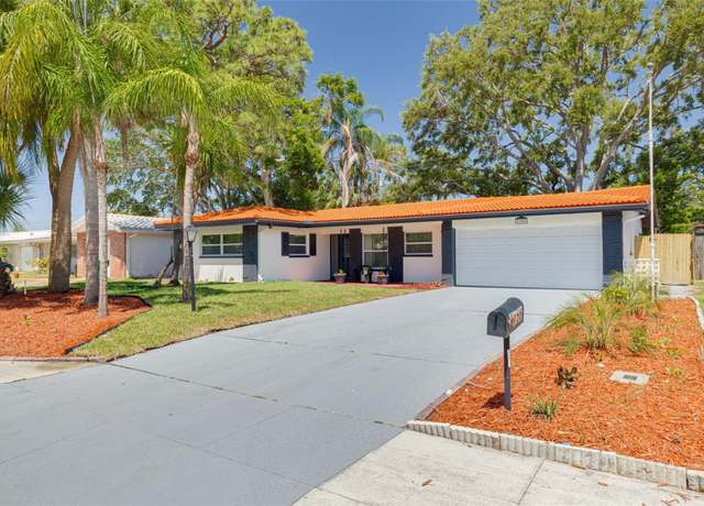 Property at 2156 Greenbriar Blvd, Clearwater, FL 33763, 3 beds, 2.5 baths