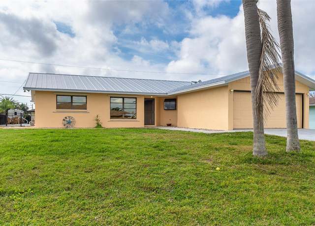 Property at 10075 Bentley Ave, Englewood, FL 34224, 3 beds, 2 baths