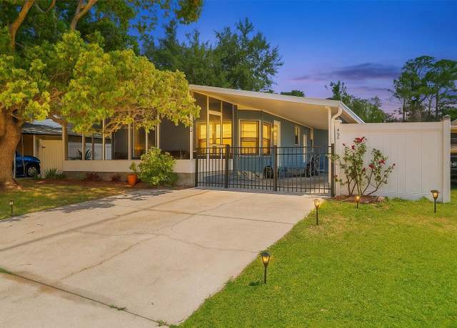 Property at 133 Moss Dr, Debary, FL 32713, 2 beds, 2 baths