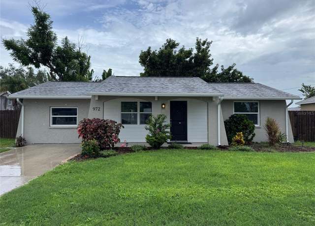 Property at 972 Ponderosa Rd, Venice, FL 34293, 2 beds, 2 baths