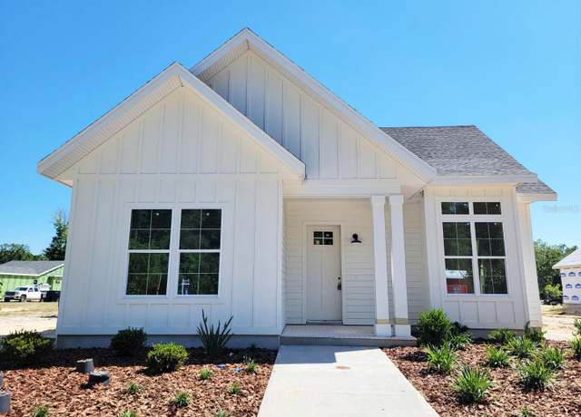 Property at 13385 SW 9th Rd, Newberry, FL 32669, 3 beds, 3 baths