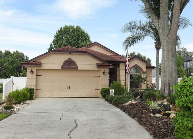 Property at 2021 Wildfire Ct, Apopka, FL 32703, 3 beds, 2 baths