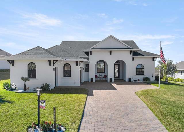 Property at 5141 Greens Dr, Lady Lake, FL 32159, 4 beds, 3 baths
