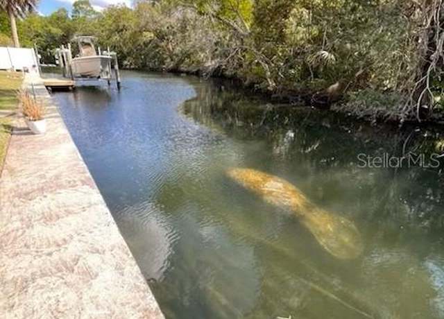 Property at 2160 N Watersedge Dr, Crystal River, FL 34429, 3 beds, 2 baths