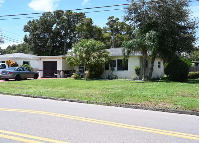Property at 2109 58th St S, Gulfport, FL 33707, 3 beds, 1 bath