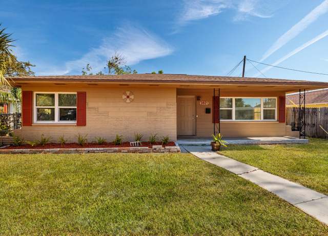 Property at 2621 13th St N, St Petersburg, FL 33704, 3 beds, 2 baths