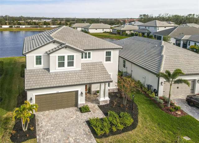 Property at 3704 Wild Blossom Pl, Parrish, FL 34219, 4 beds, 2.5 baths