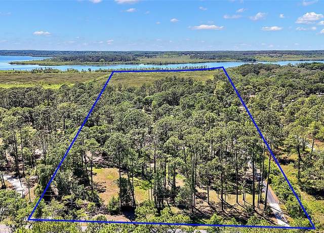 Property at 40325 Emeralda Island Rd, Leesburg, FL 34788, 3 beds, 2 baths