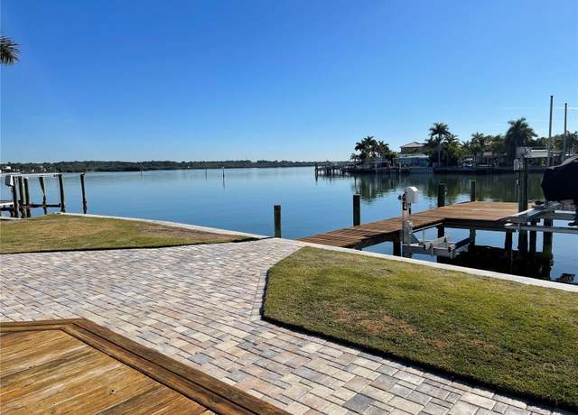 Property at 861 180th Ave E, Redington Shores, FL 33708, 2 beds, 2 baths