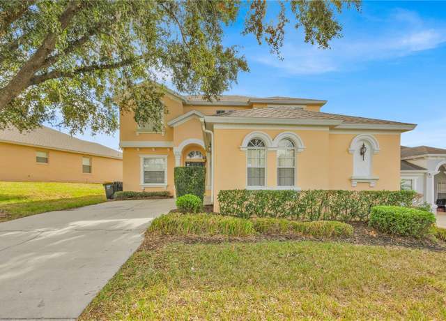 Property at 303 Plumoso Loop, Davenport, FL 33897, 5 beds, 4.5 baths