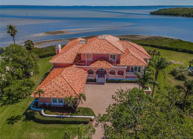 Property at 3418 Braeside Pl, Clearwater, FL 33759, 4 beds, 4.5 baths