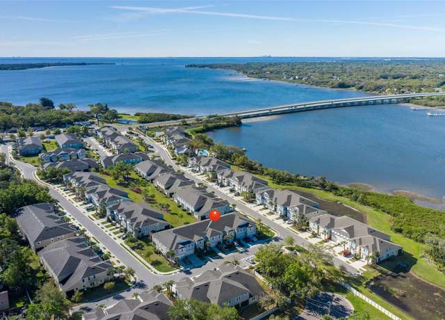 Property at 1010 Mango Ct, Oldsmar, FL 34677, 3 beds, 2.5 baths