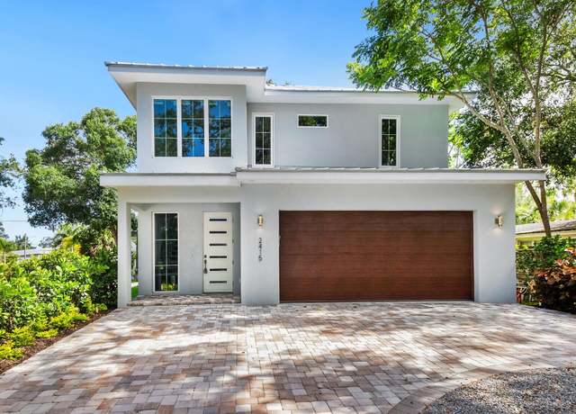 Property at 2415 Floyd St, Sarasota, FL 34239, 4 beds, 3.5 baths