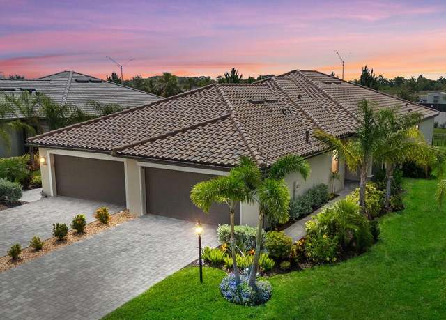 Property at 16012 Sunny Day Dr, Bradenton, FL 34211, 2 beds, 2 baths