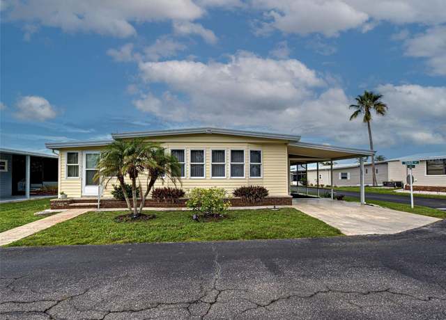 Property at 140 N Fiji Cir, Englewood, FL 34223, 2 beds, 2 baths