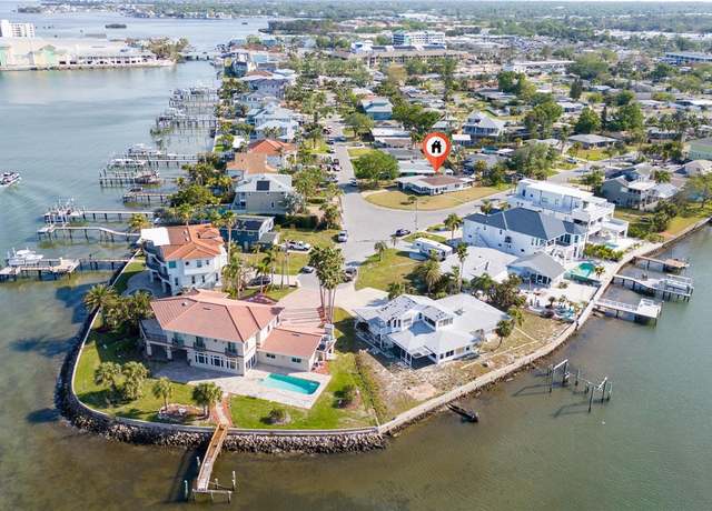 Property at 520 Baywood Dr S, Dunedin, FL 34698, 2 beds, 2 baths