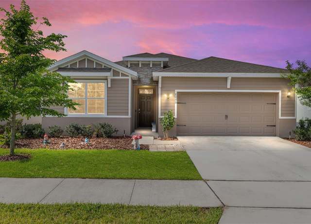 Property at 8090 Penrose Pl, Wildwood, FL 34785, 4 beds, 2 baths