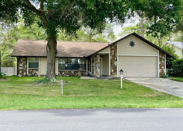 Property at 1112 NE 130th Ter, Silver Springs, FL 34488, 3 beds, 2 baths