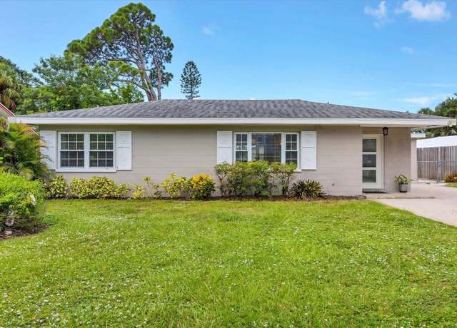 Property at 2284 Bougainvillea St, Sarasota, FL 34239, 3 beds, 2 baths