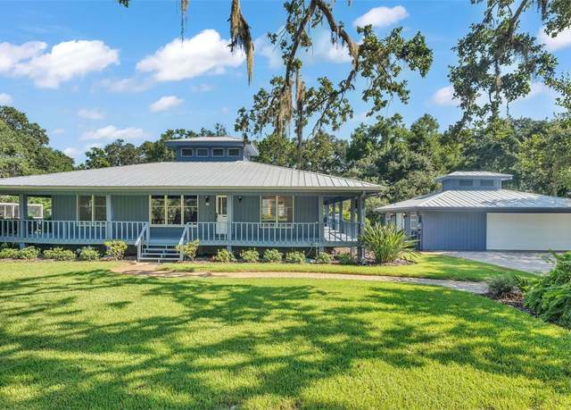 Property at 35 Vagabond Ln, Winter Haven, FL 33881, 3 beds, 2 baths
