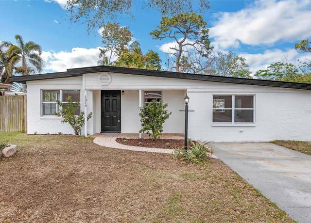 Property at 1316 Barry St, Clearwater, FL 33756, 4 beds, 1 bath