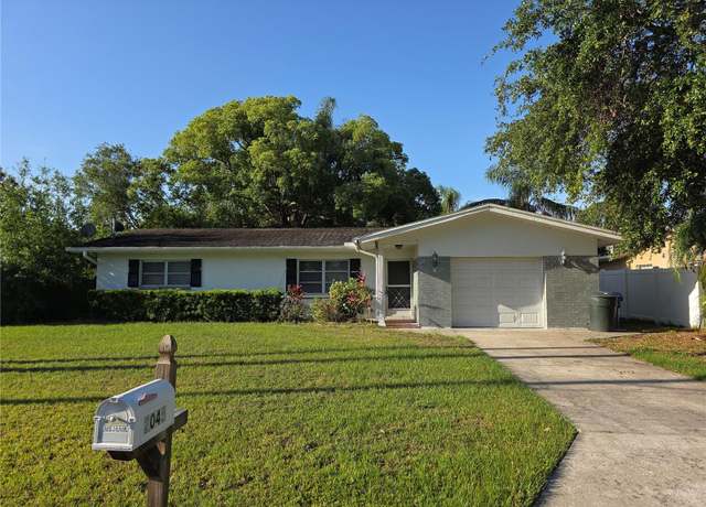 Property at 2045 Summit Dr, Dunedin, FL 34698, 3 beds, 2 baths
