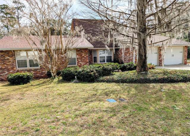 Property at 781 SW Alamo Dr, Lake City, FL 32025, 3 beds, 2.5 baths
