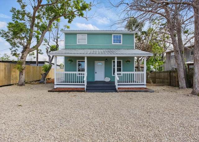 Property at 203 1st Ave SE, Steinhatchee, FL 32359, 2 beds, 2.5 baths