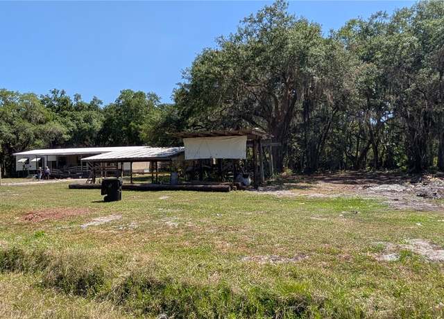 Property at 1275 Arapaho Trl, Geneva, FL 32732, 3 beds, 2.5 baths