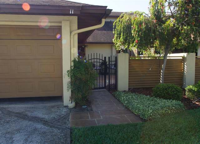 Property at 925 Fenton Ln #11, Lakeland, FL 33809, 2 beds, 2 baths
