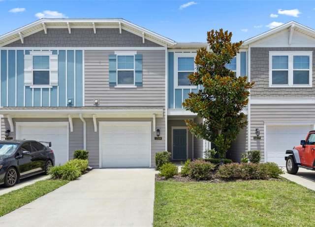 Property at 1209 Beach Dune Dr, Jacksonville, FL 32233, 3 beds, 2.5 baths