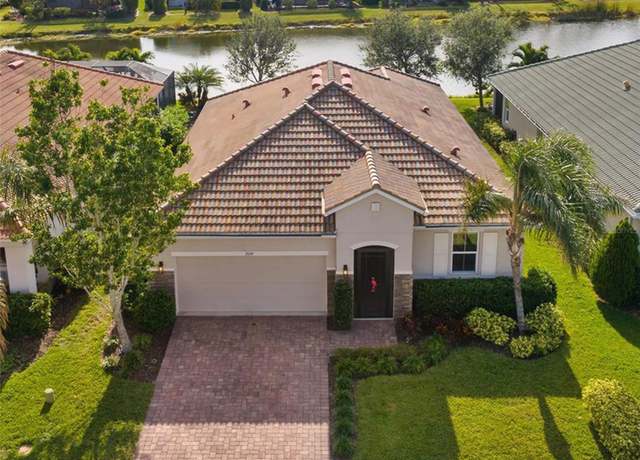Property at 2049 Mesic Hammock Way, Venice, FL 34292, 4 beds, 2 baths