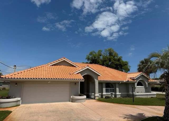 Property at 2 Bickshire Ln, Palm Coast, FL 32137, 3 beds, 2 baths