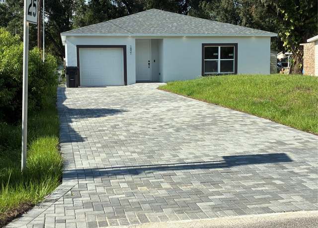 Property at 1821 W Greenwood St, Lakeland, FL 33815, 3 beds, 2 baths